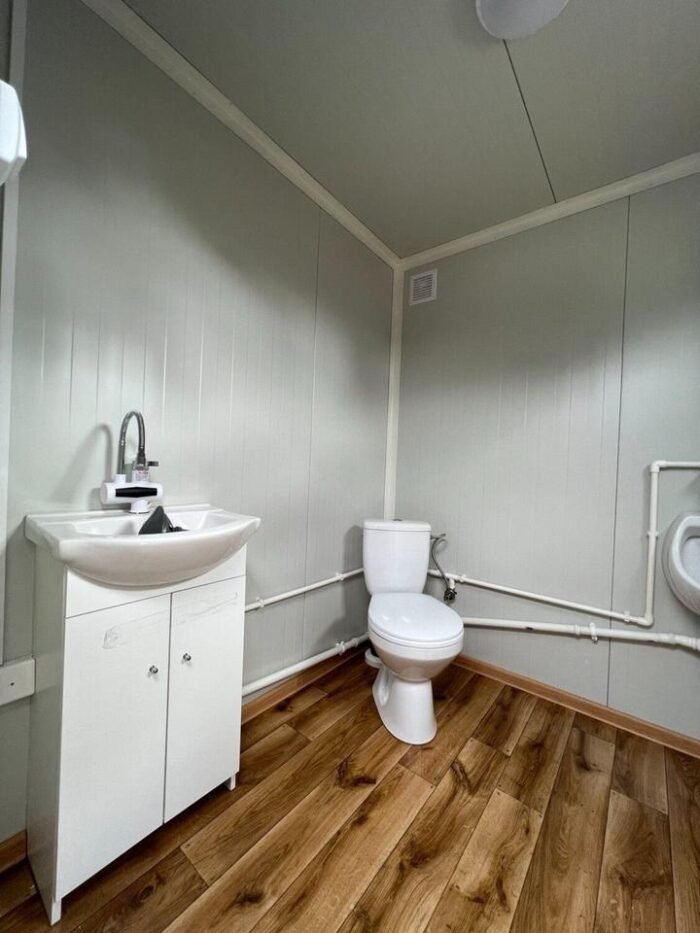 Contenedor WC 2,00 x 2,00 m con cisterna - Imagen 4