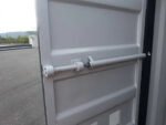 CONTENEDOR DE 15 PIES CON INSTALACIÓN ELÉCTRICA, REJILLAS DE VENTILACIÓN Y BLOQUEO DE LLAVE - Imagen 7